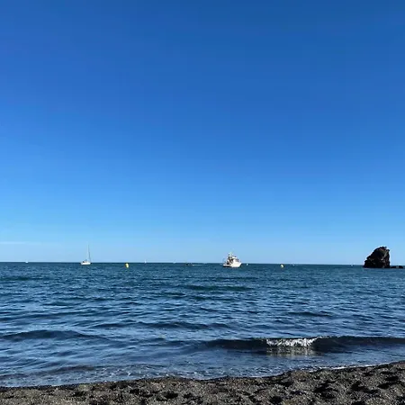 Entre 2 Plages : Vue Exceptionnelle Proche De La Et Du Centre בית הארחה